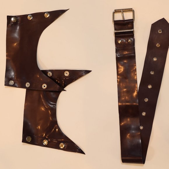 Westward Bound Latex Rubber Belt - Aubergine (Supatex Ruby) w. Silver - XS/S - Picture 2 of 2